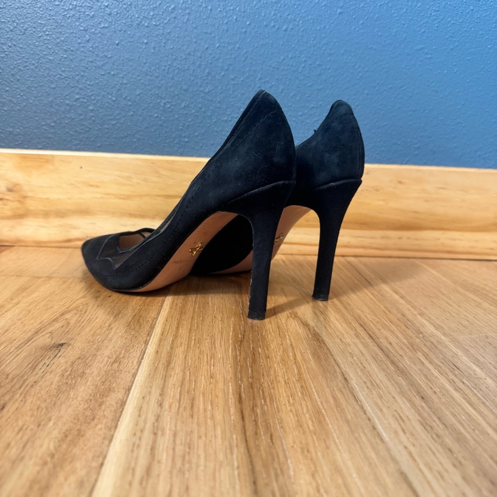 Pour La Victoire Black Suede 4” Heels with Scalloped Mesh Detailing size 9 - Picture 5 of 9